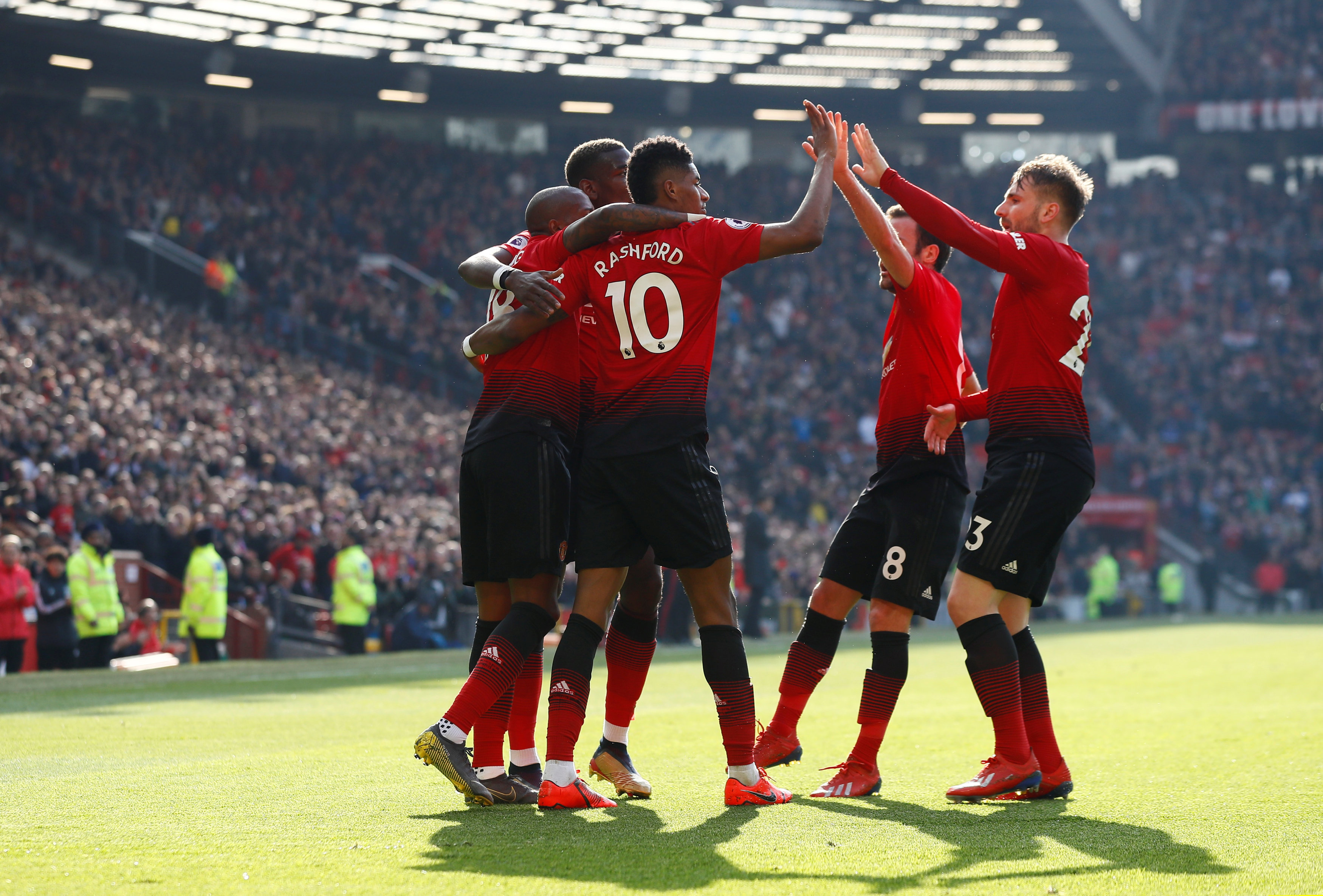 俱乐部及其 俱乐部及其