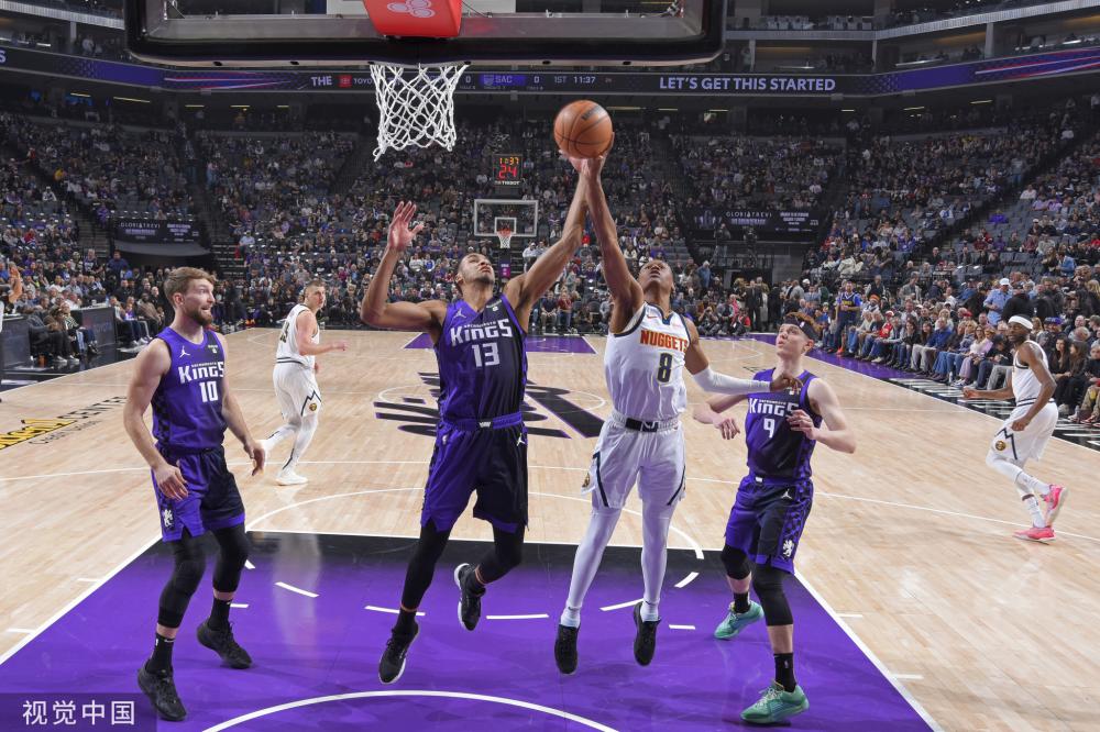 媒体上展开 媒体上展开