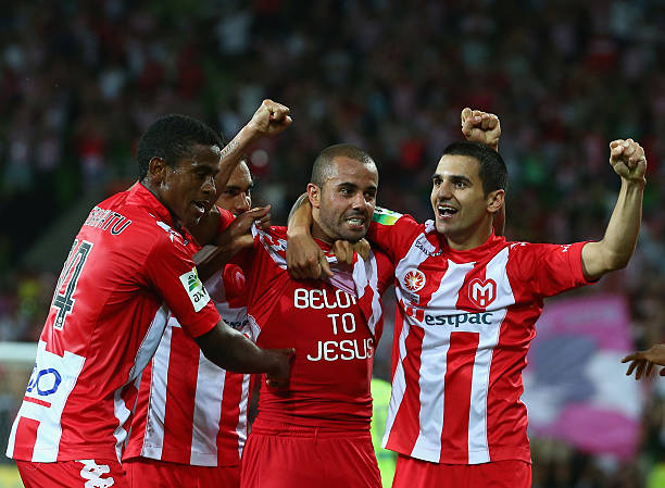 而闻名于足 而闻名于足